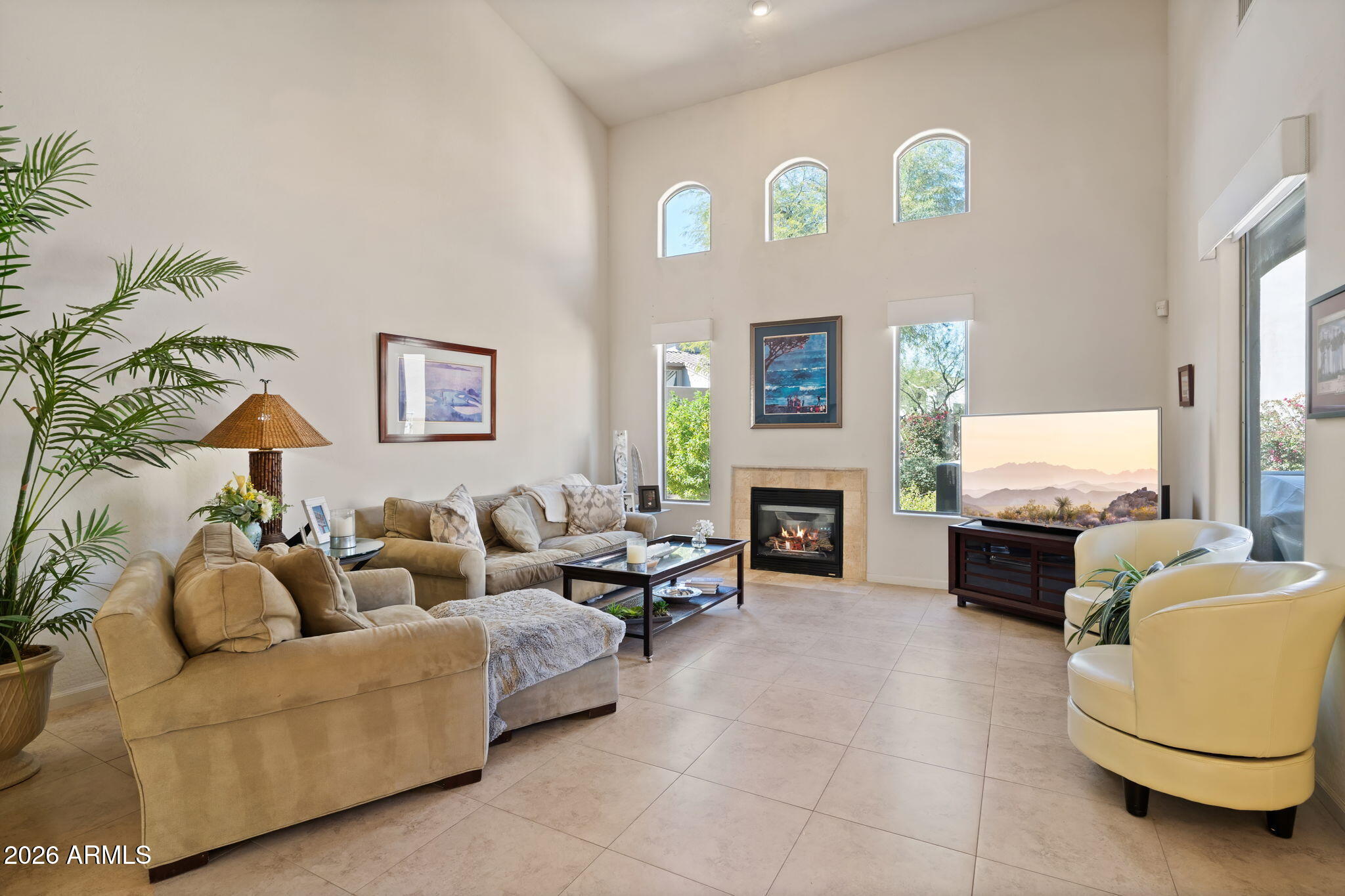 20802 N GRAYHAWK Drive 1018