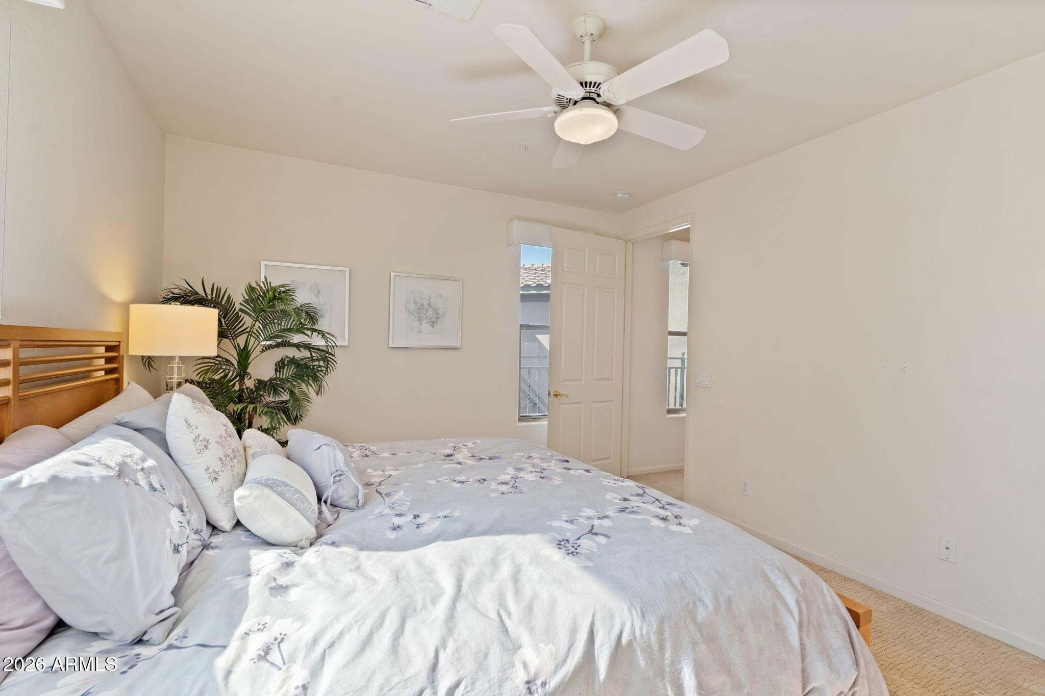 20802 N GRAYHAWK Drive 1018