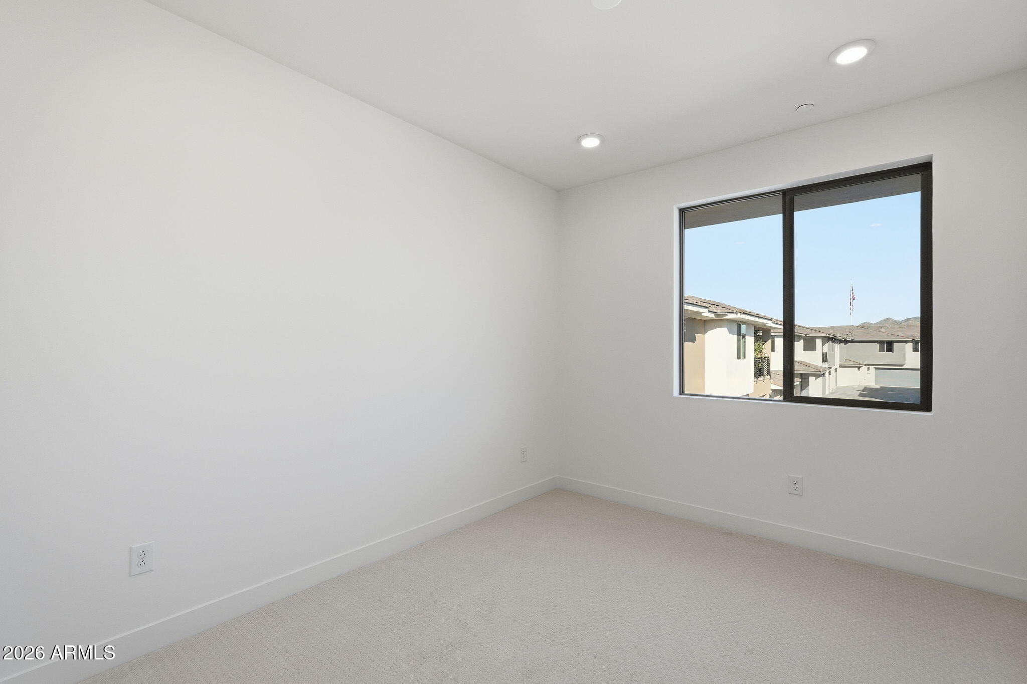 2121 W Sonoran Desert Drive 76