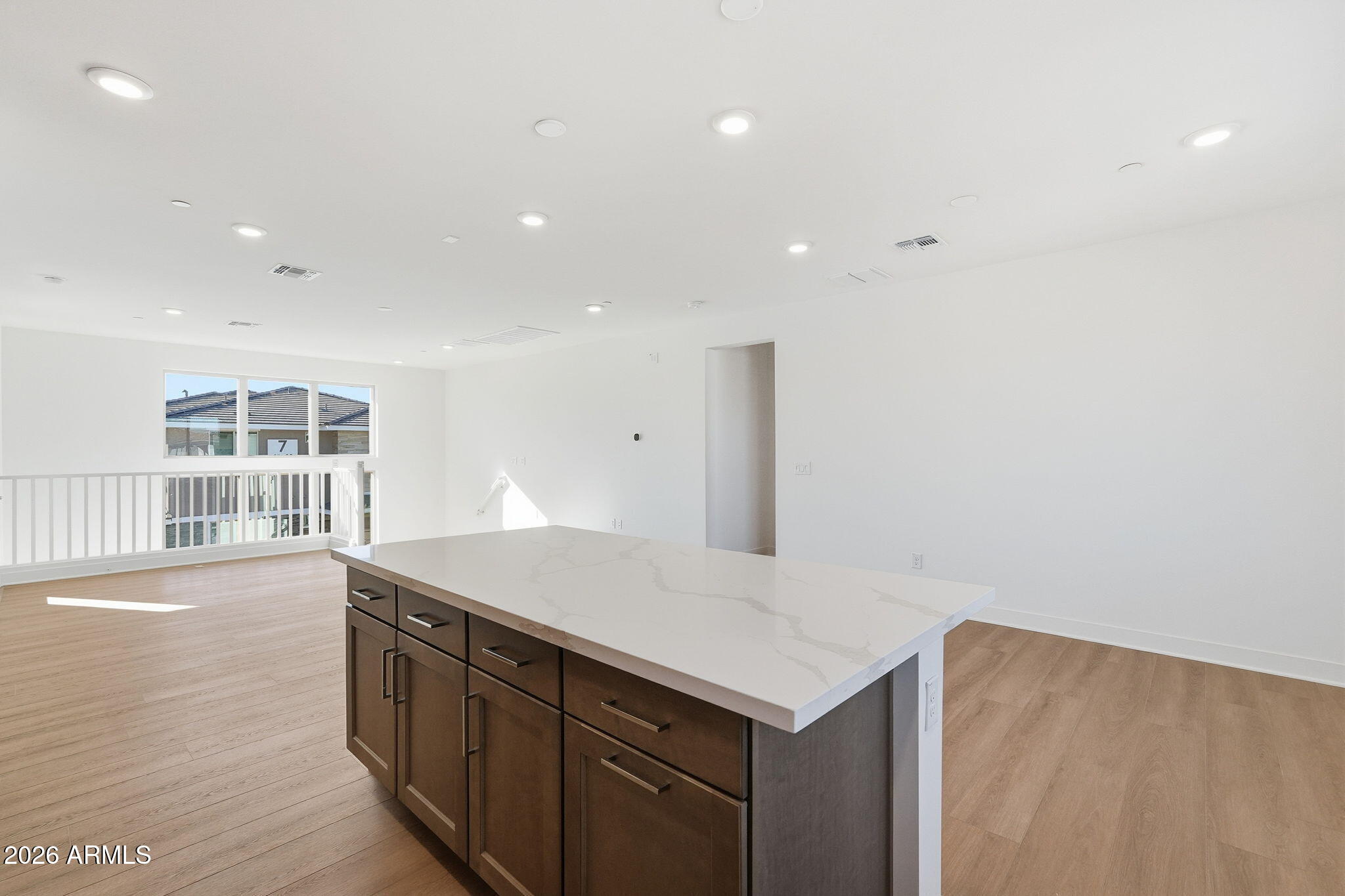 2121 W Sonoran Desert Drive 76