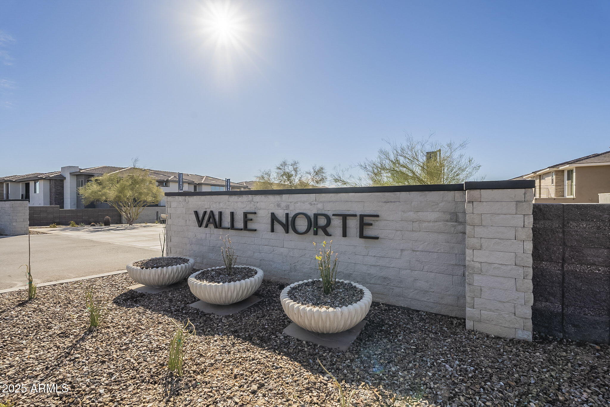 2121 W Sonoran Desert Drive 76