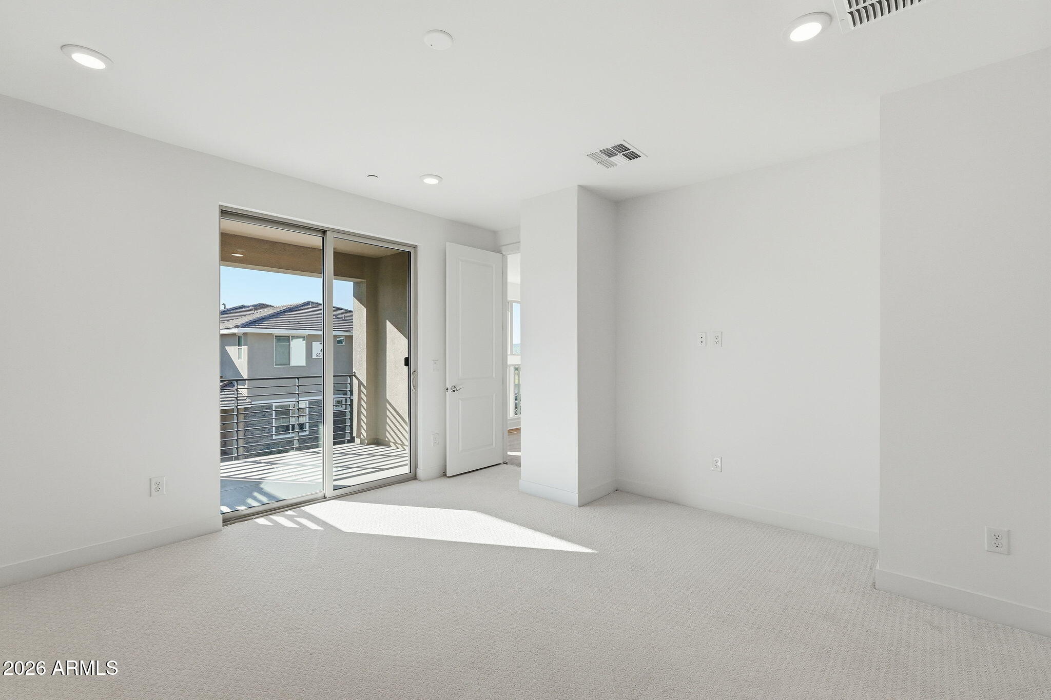 2121 W Sonoran Desert Drive 76