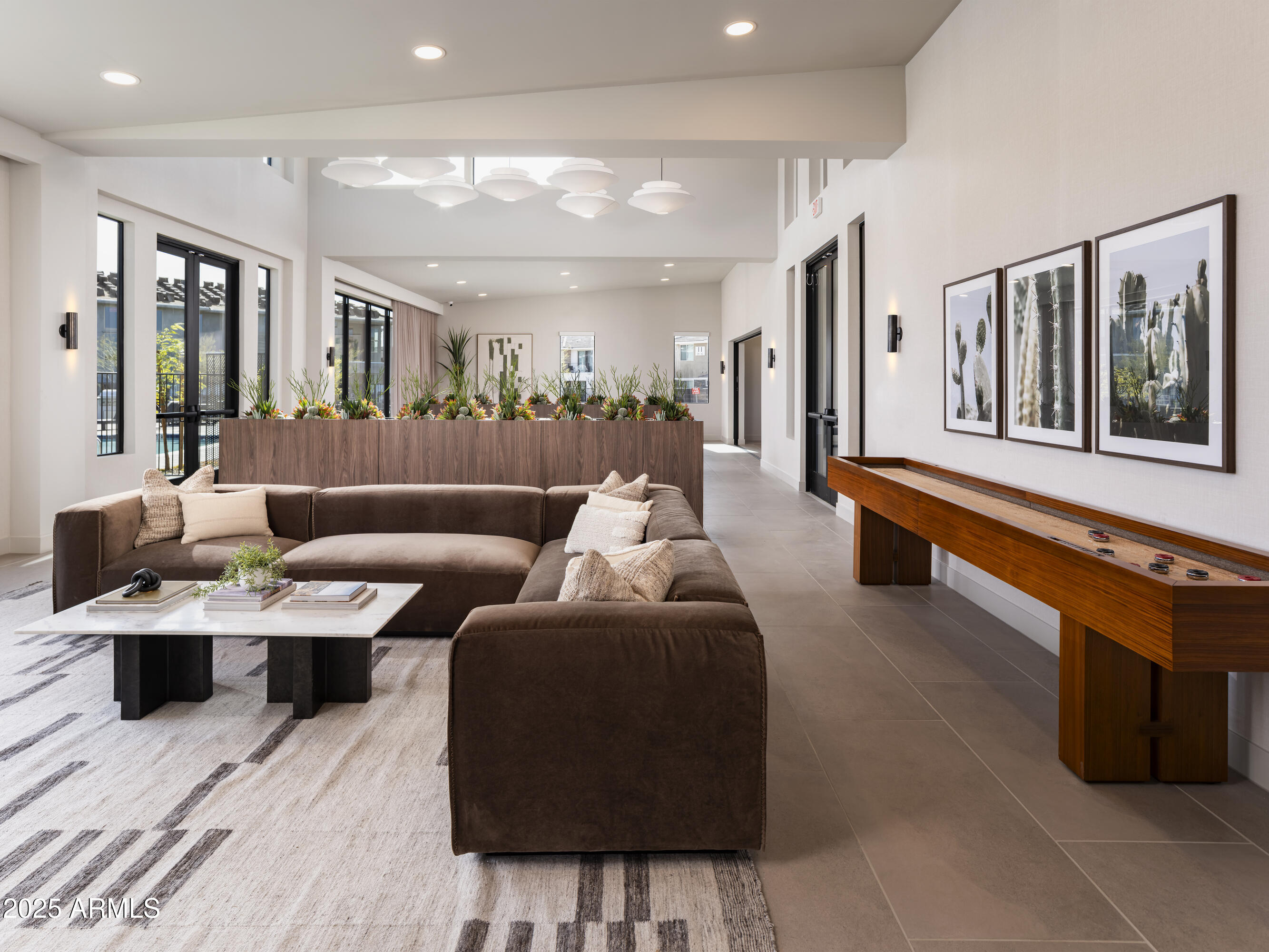 2121 W Sonoran Desert Drive 76