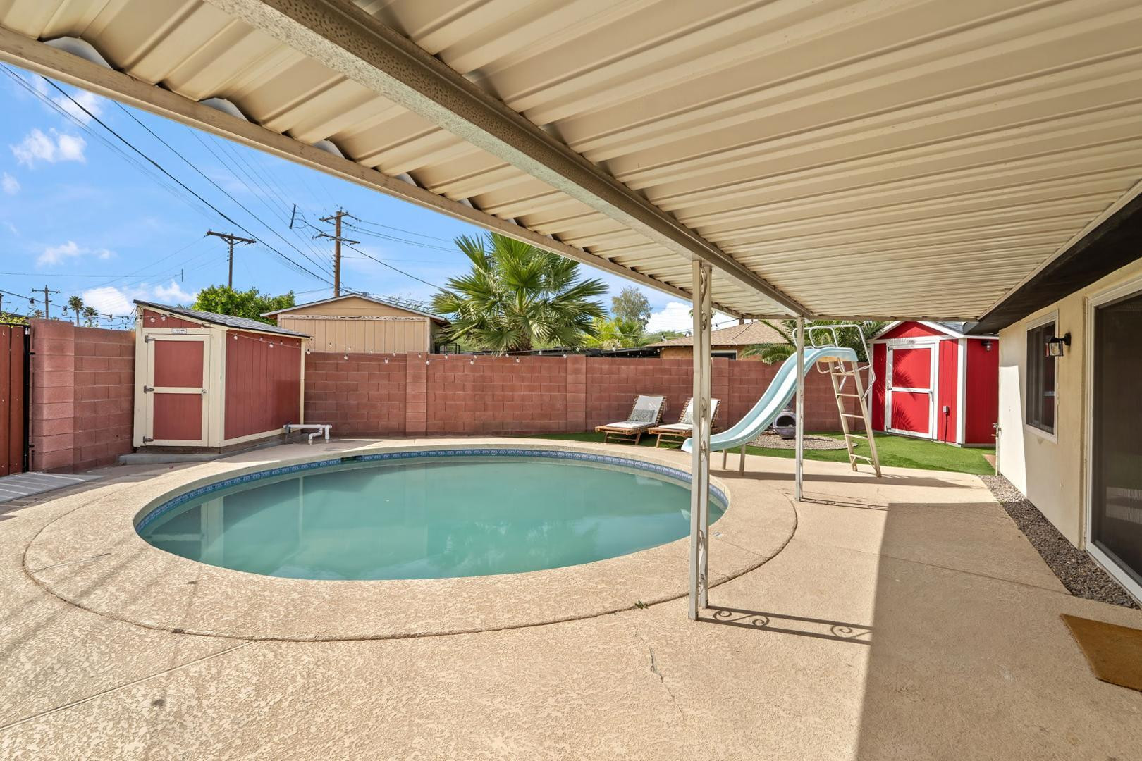 2234 N 74th Way
