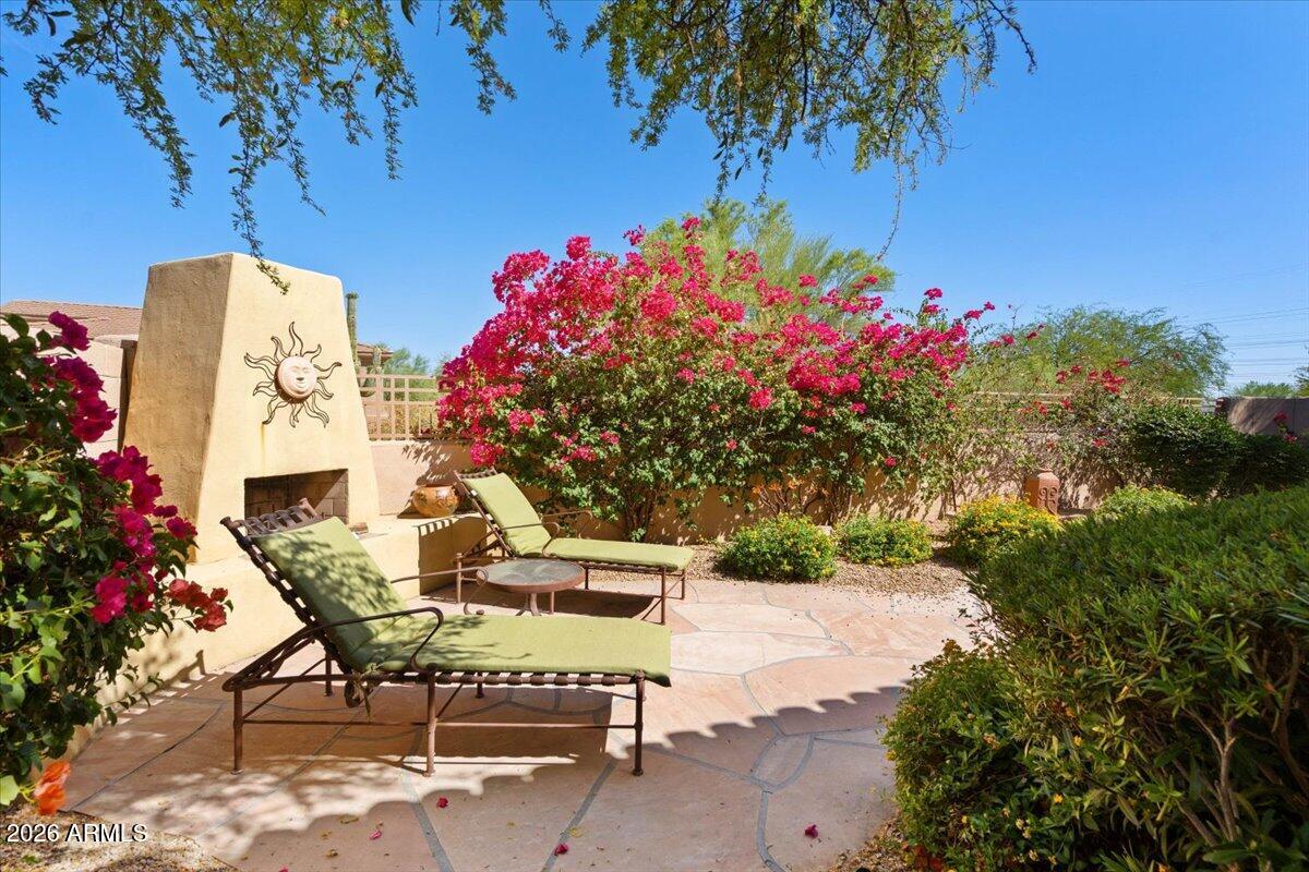 8195 E SIERRA PINTA Drive