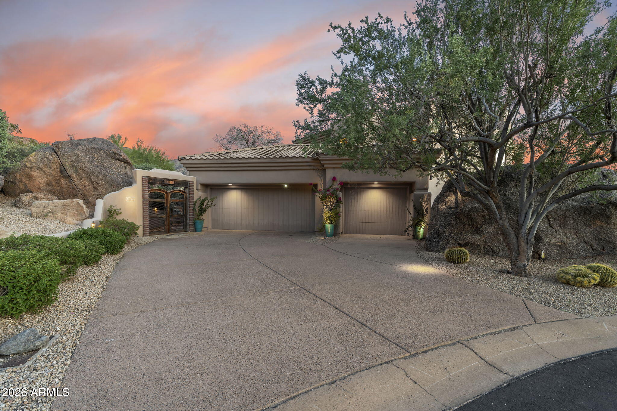 11189 E JUAN TABO Road