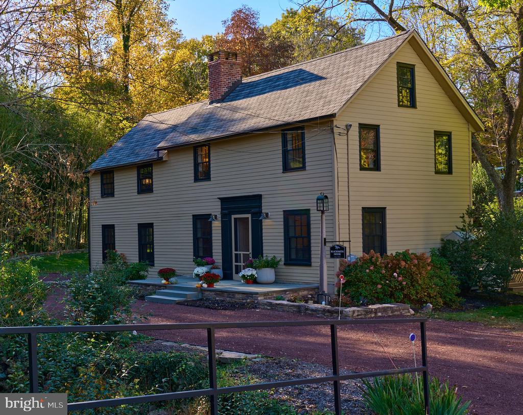 6163 CARVERSVILLE ROAD