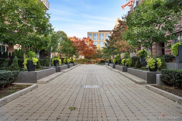 105 N Fillmore Street Unit: 203