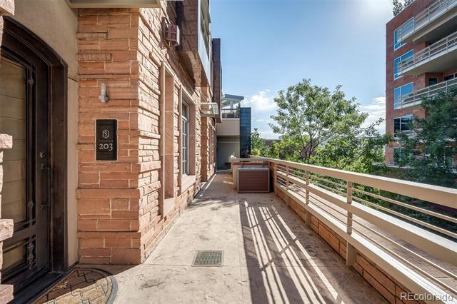 105 N Fillmore Street Unit: 203