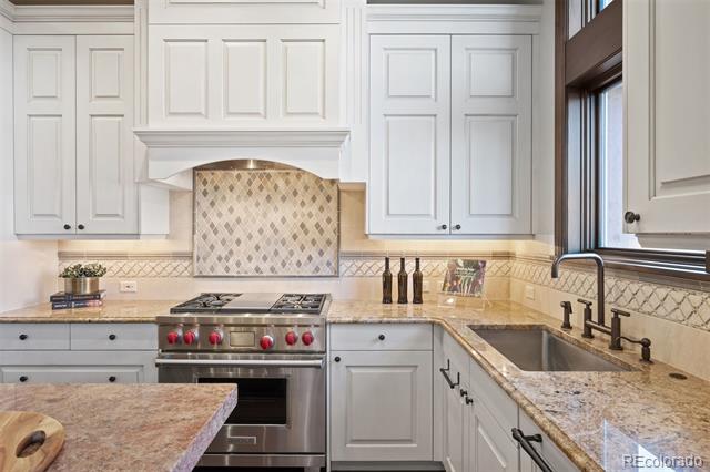 105 N Fillmore Street Unit: 203