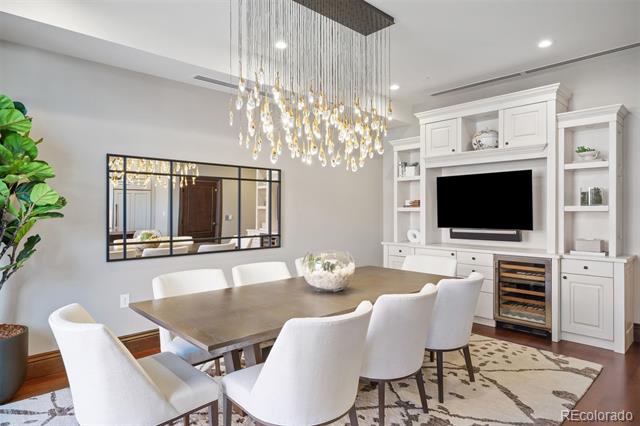 105 N Fillmore Street Unit: 203
