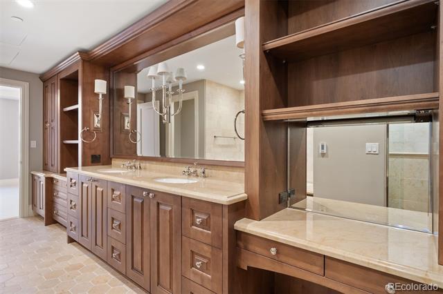 105 N Fillmore Street Unit: 203