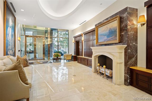 105 N Fillmore Street Unit: 203
