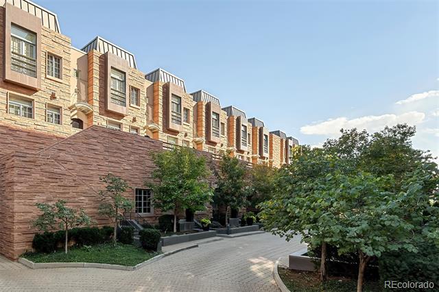 105 N Fillmore Street Unit: 203
