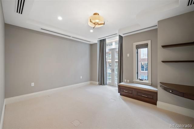 105 N Fillmore Street Unit: 203