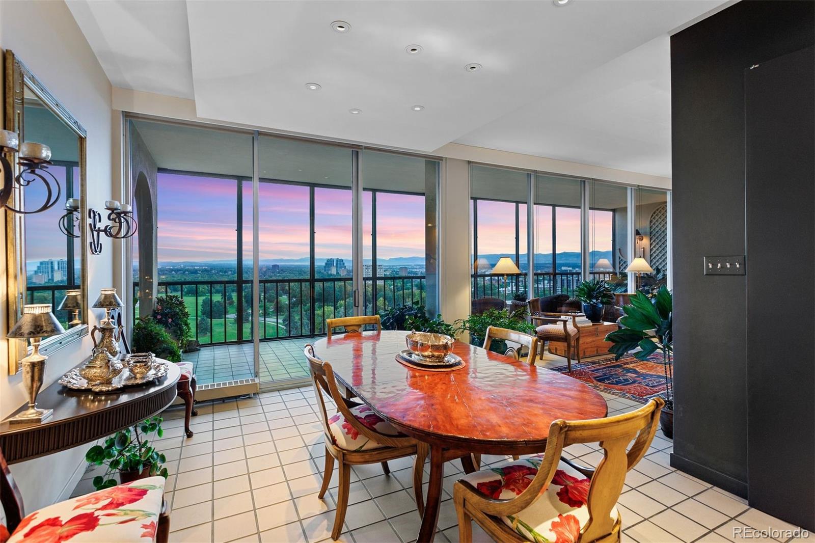 1201 N Williams Street Unit: 16C