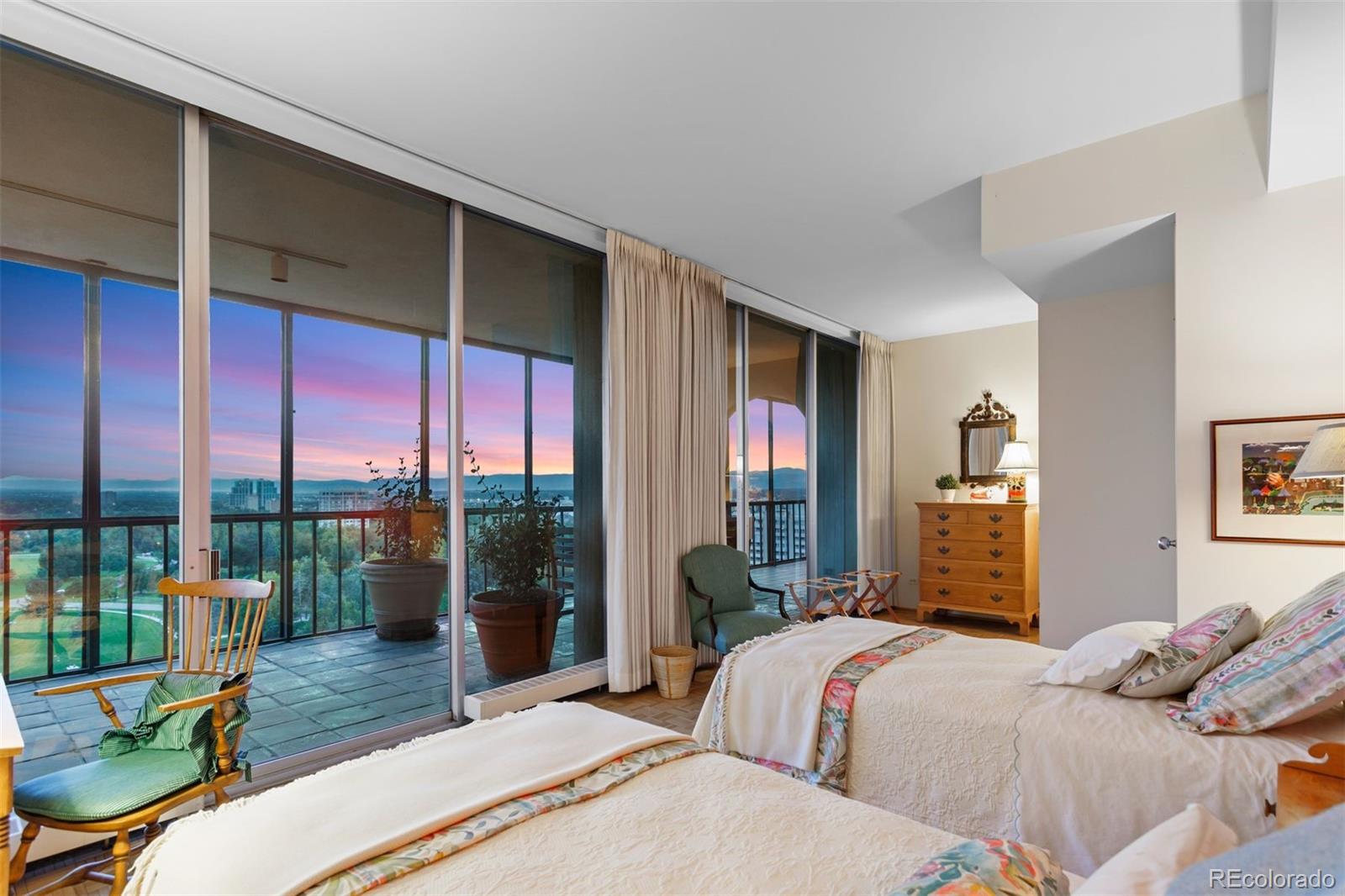 1201 N Williams Street Unit: 16C