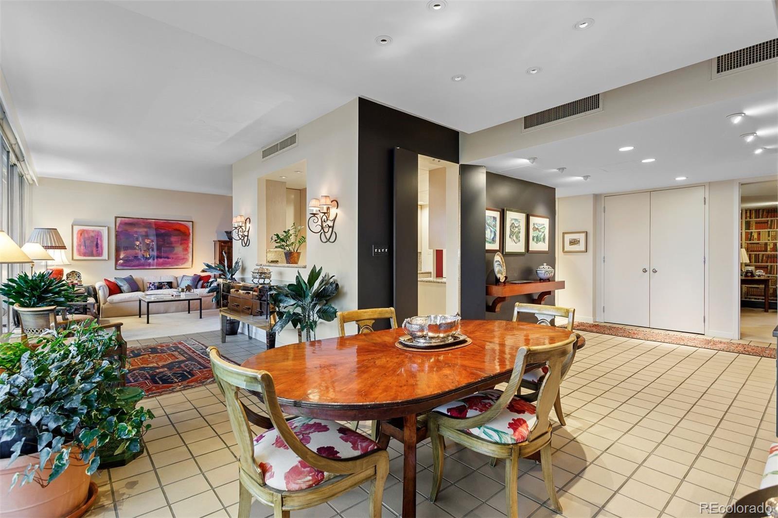 1201 N Williams Street Unit: 16C