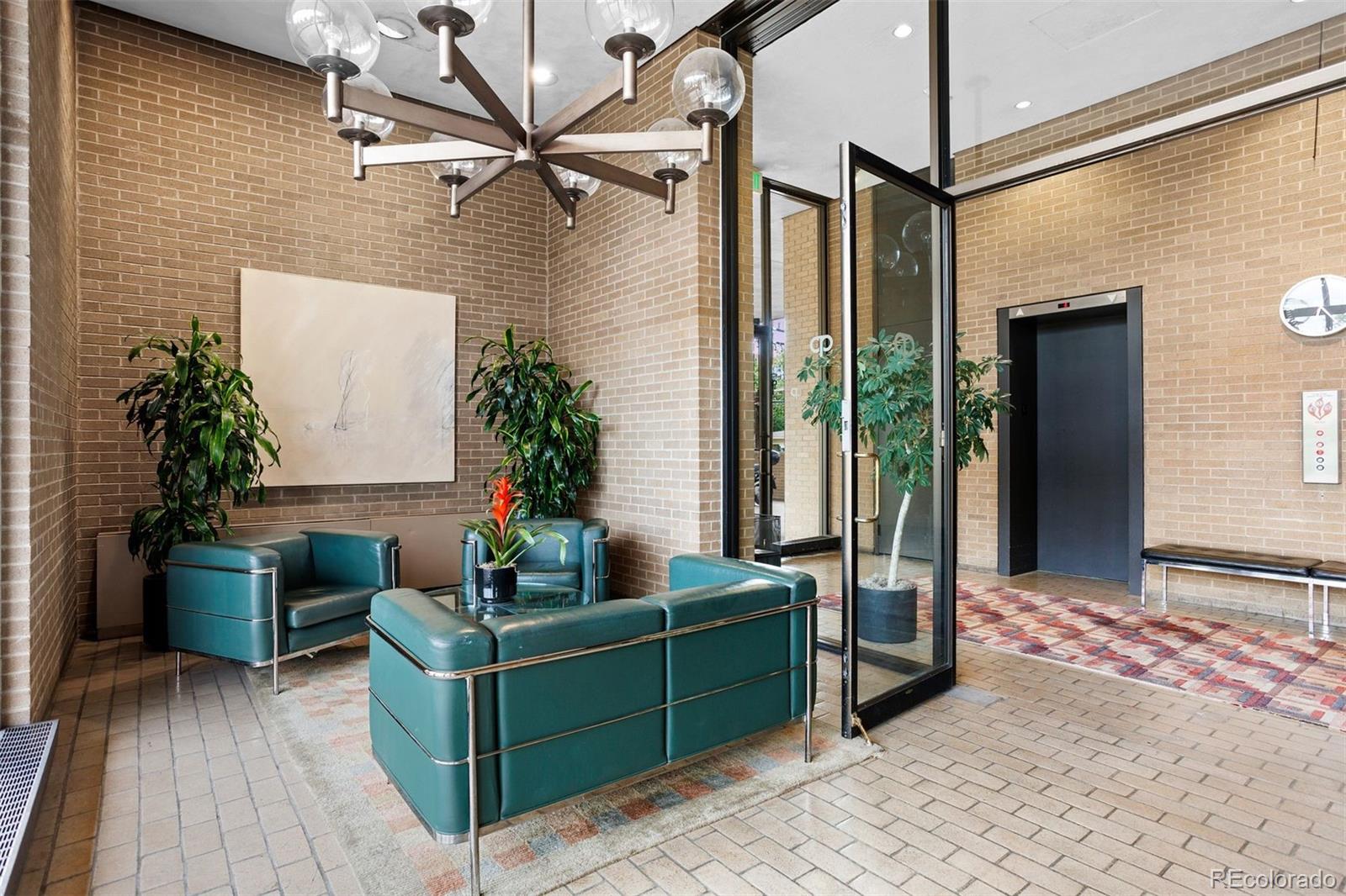 1201 N Williams Street Unit: 16C
