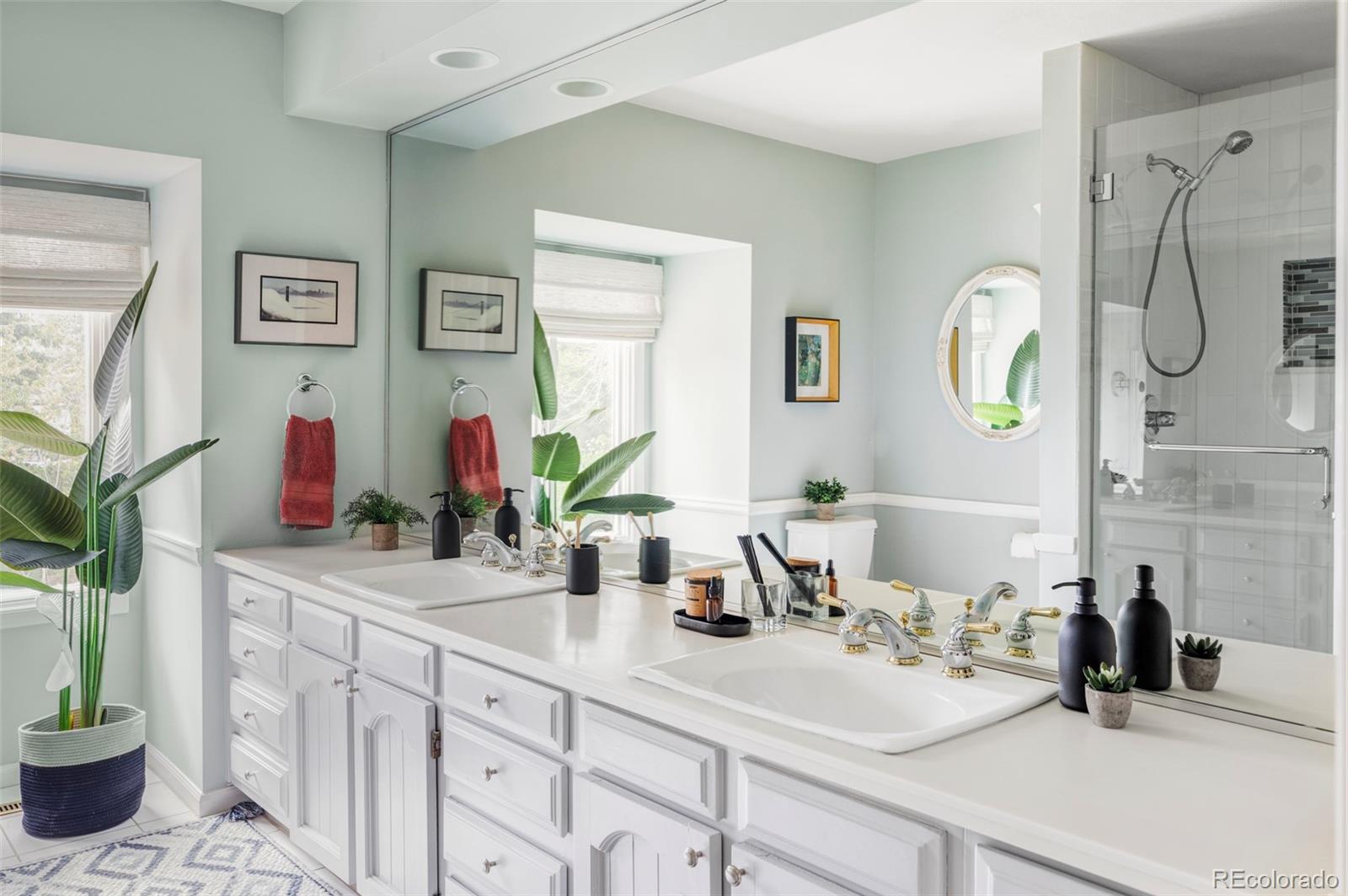 2209 Green Oaks Lane