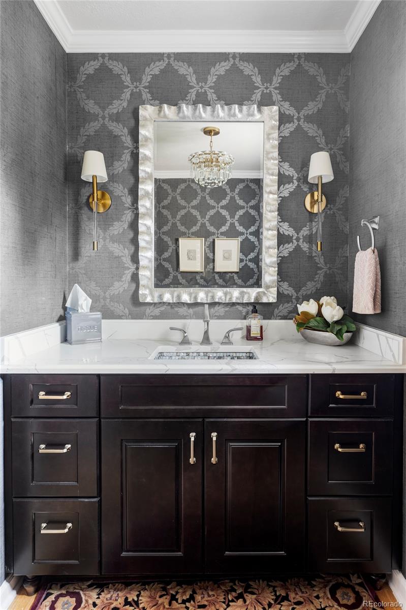 2209 Green Oaks Lane