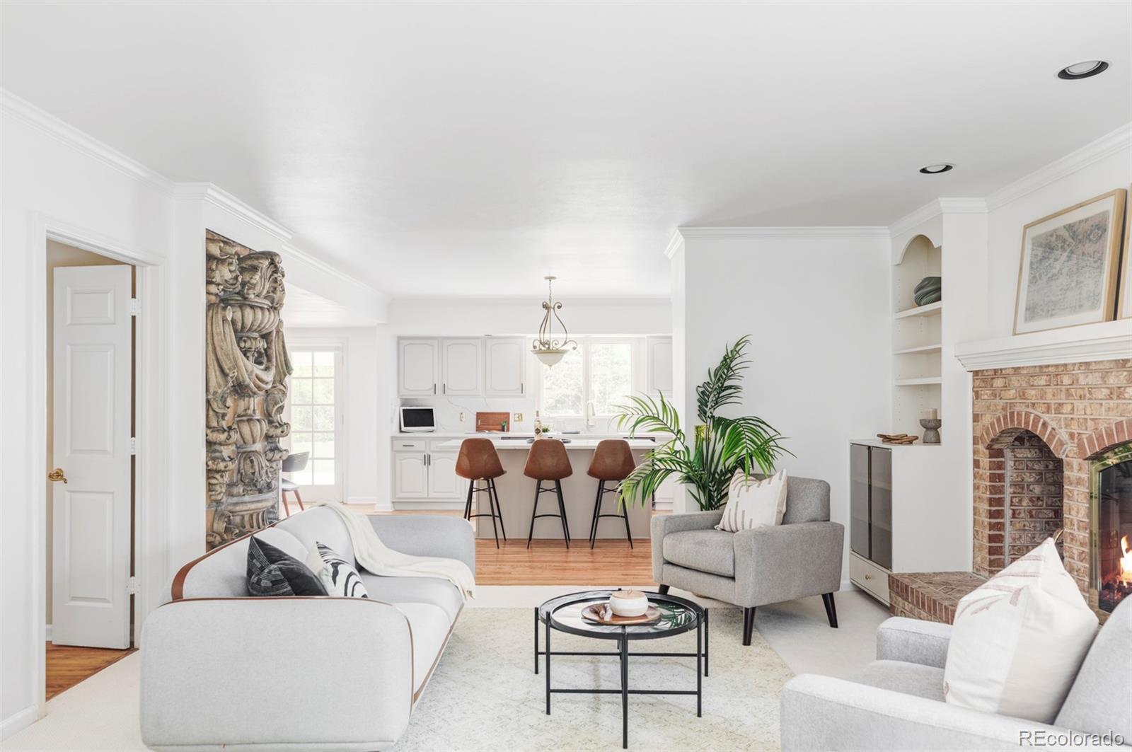 2209 Green Oaks Lane