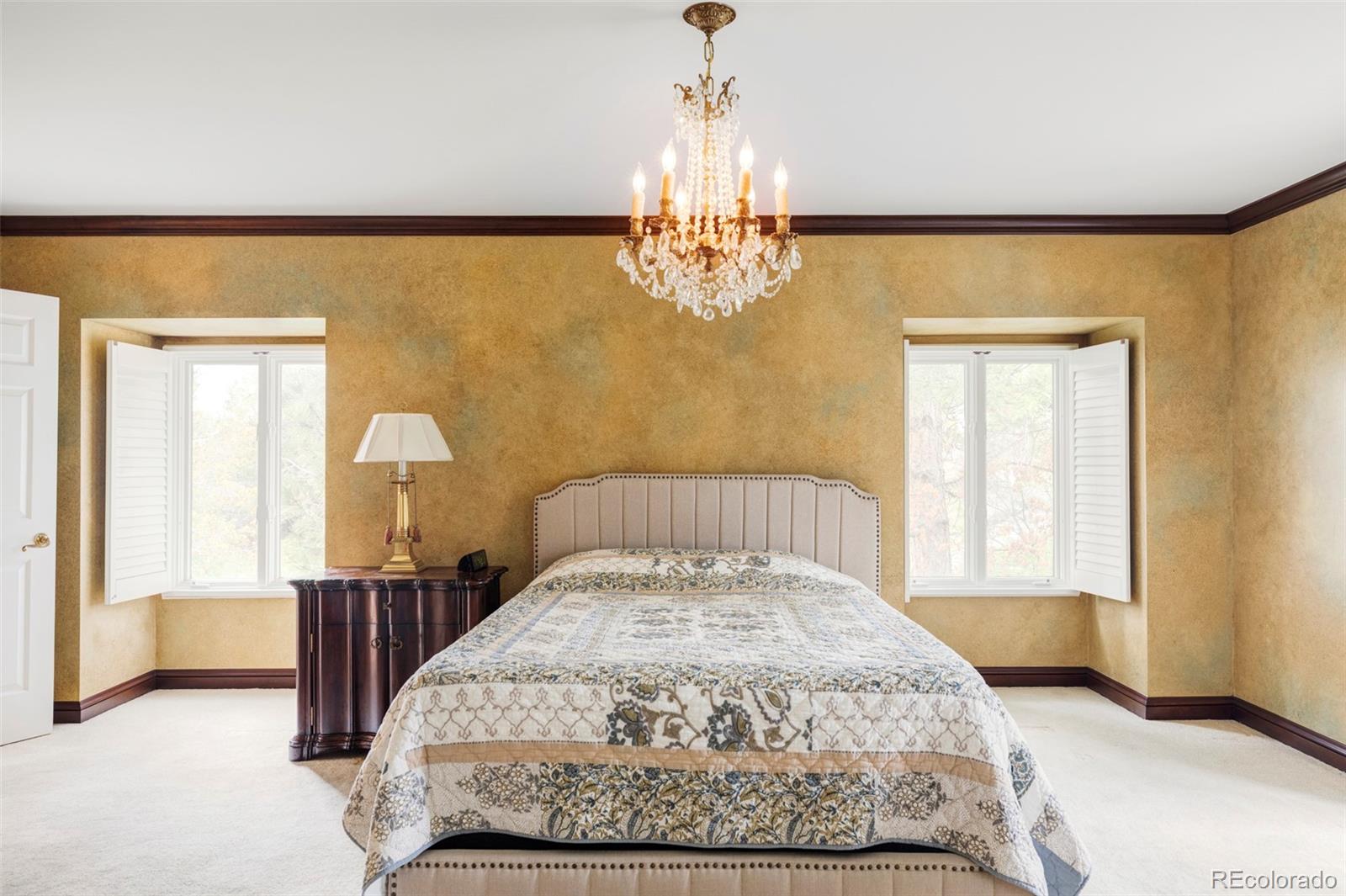 2209 Green Oaks Lane