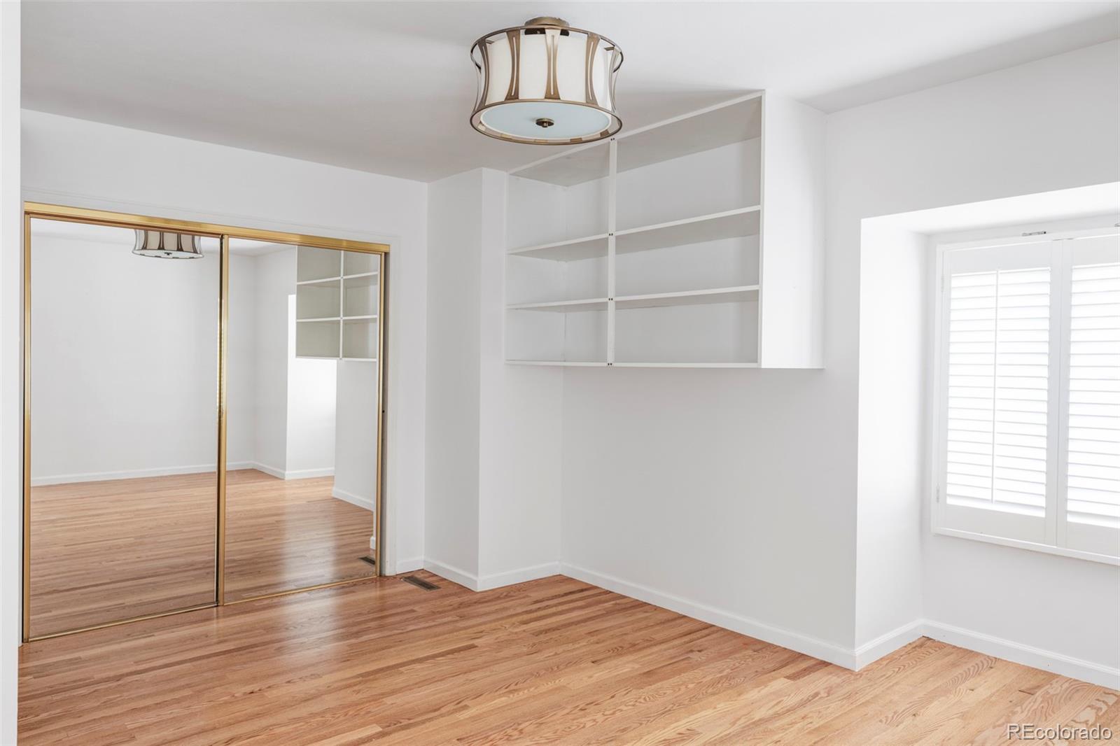 2209 Green Oaks Lane