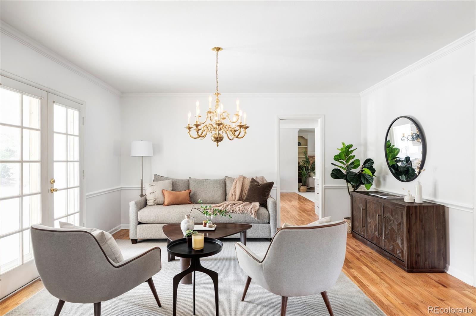 2209 Green Oaks Lane