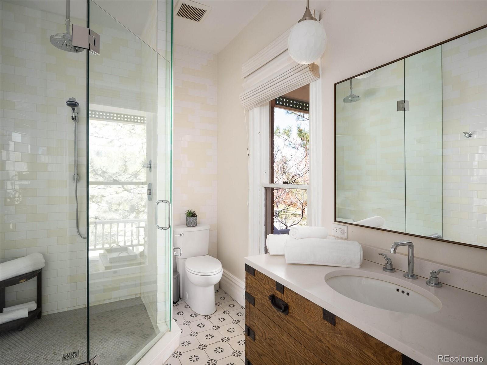 238 E Florida Avenue