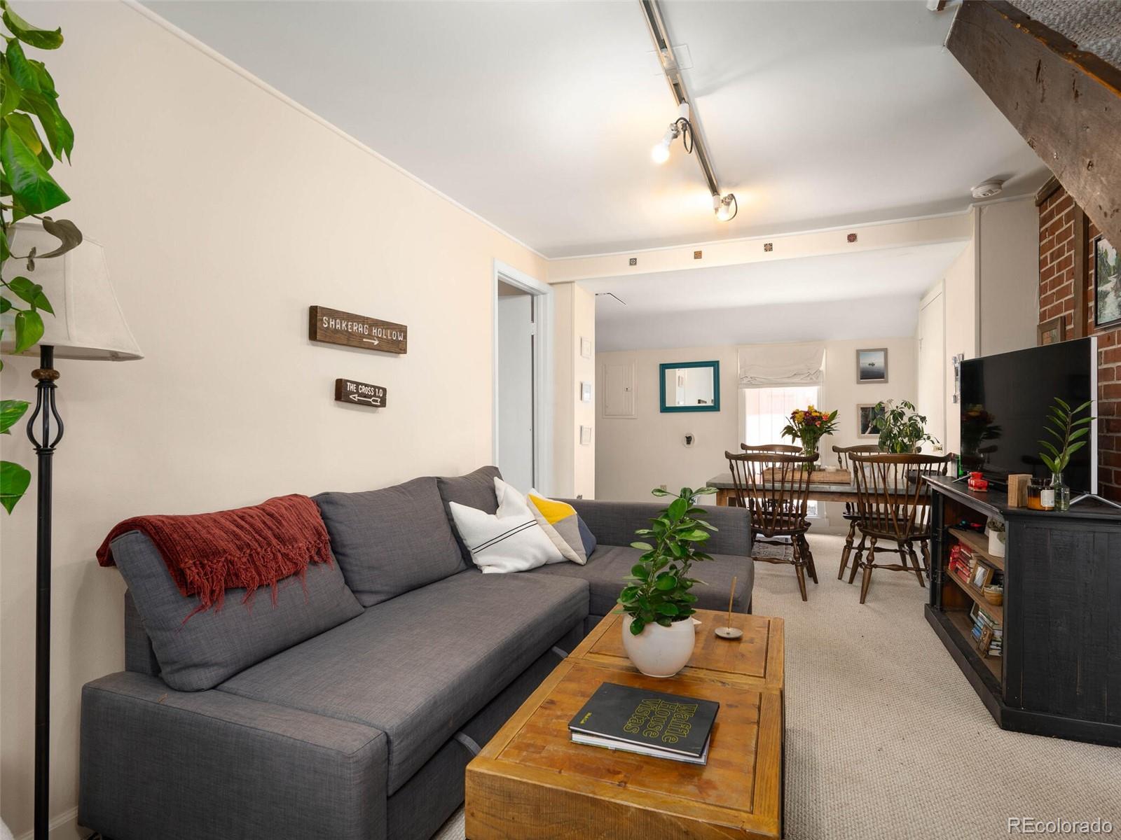 238 E Florida Avenue