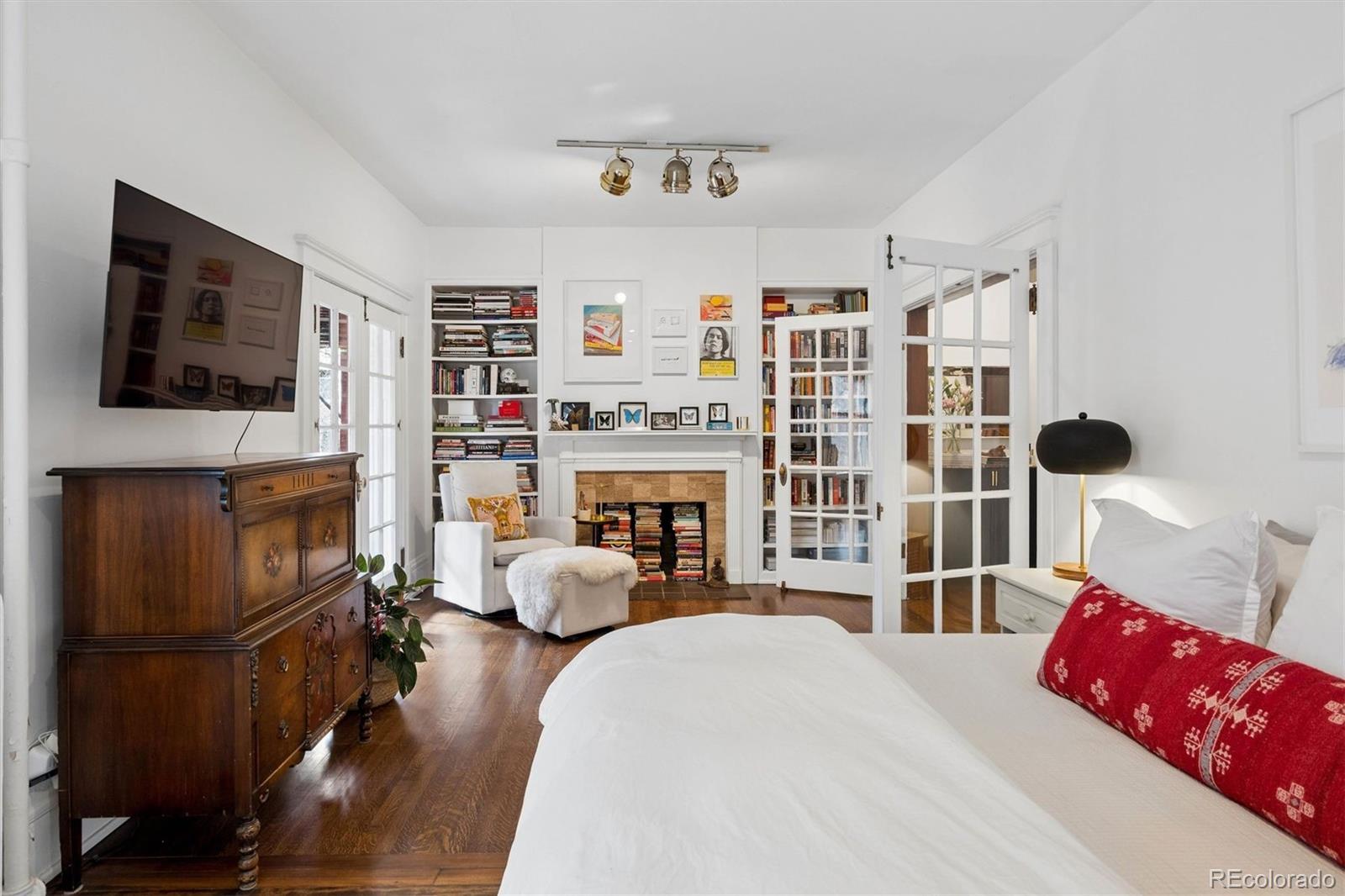 836 E 17th Avenue Unit: 2E