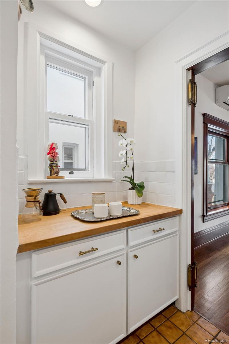 836 E 17th Avenue Unit: 2E