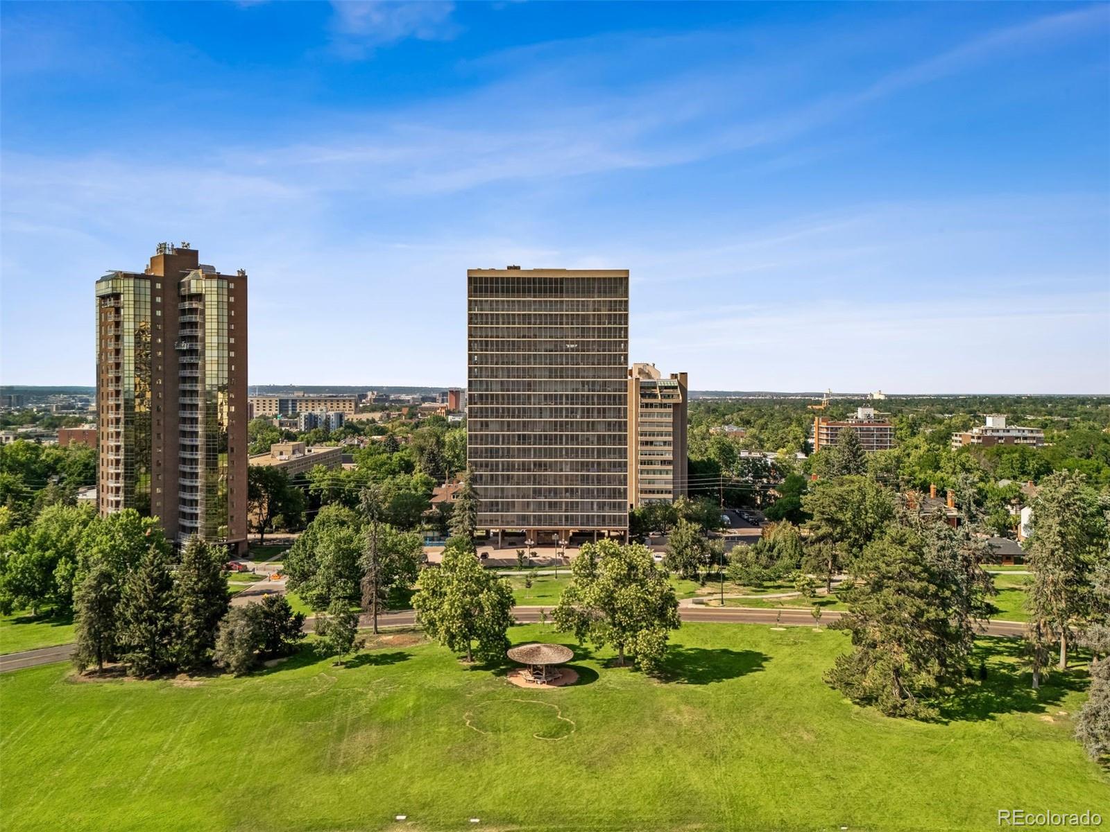 1201 N Williams Street Unit: 17A
