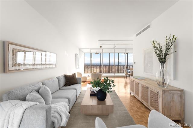 1201 N Williams Street Unit: 16A