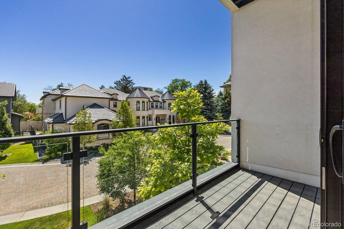 2821 E Cedar Avenue Unit: 17