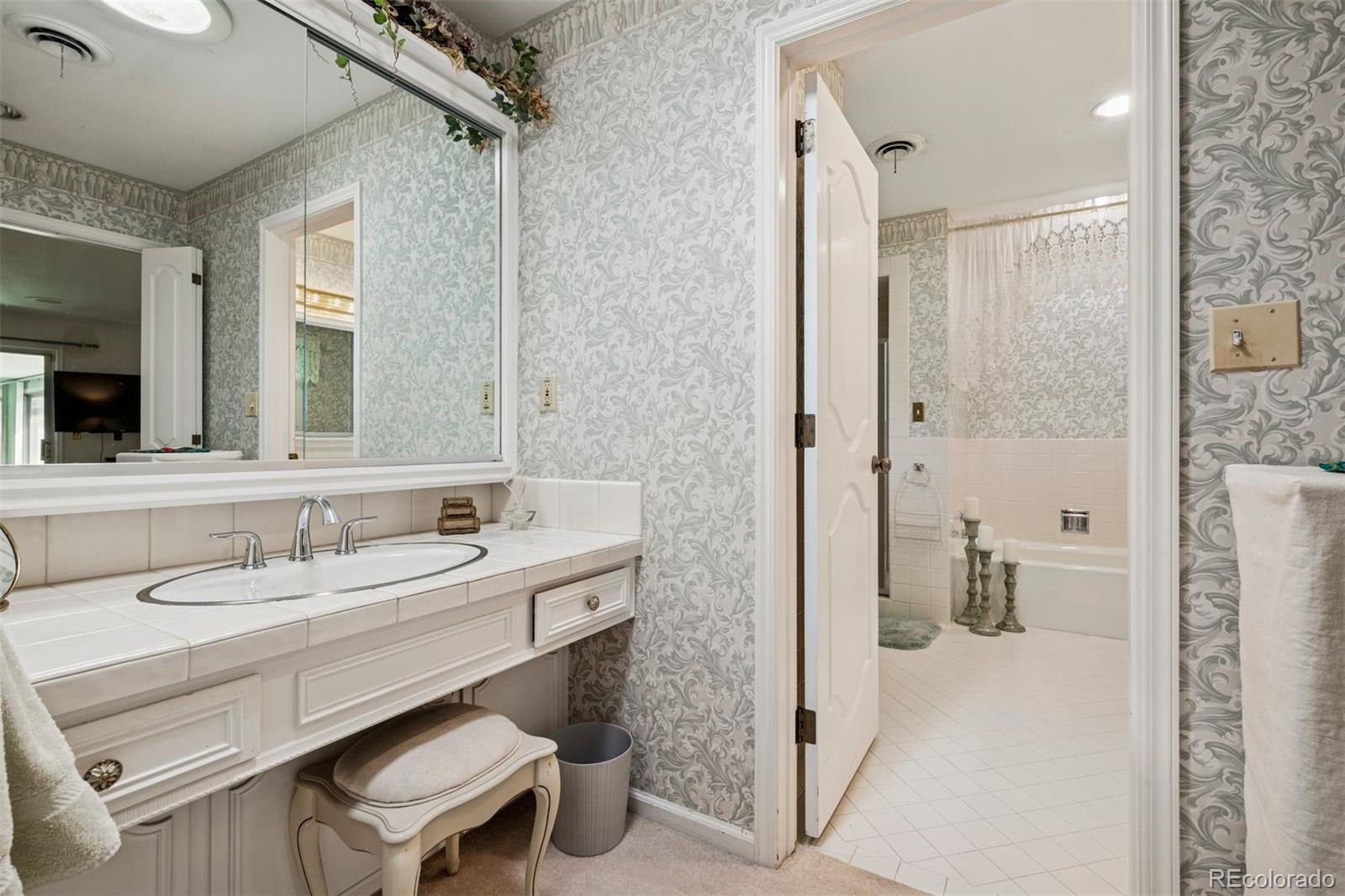 4290 Honey Locust Drive