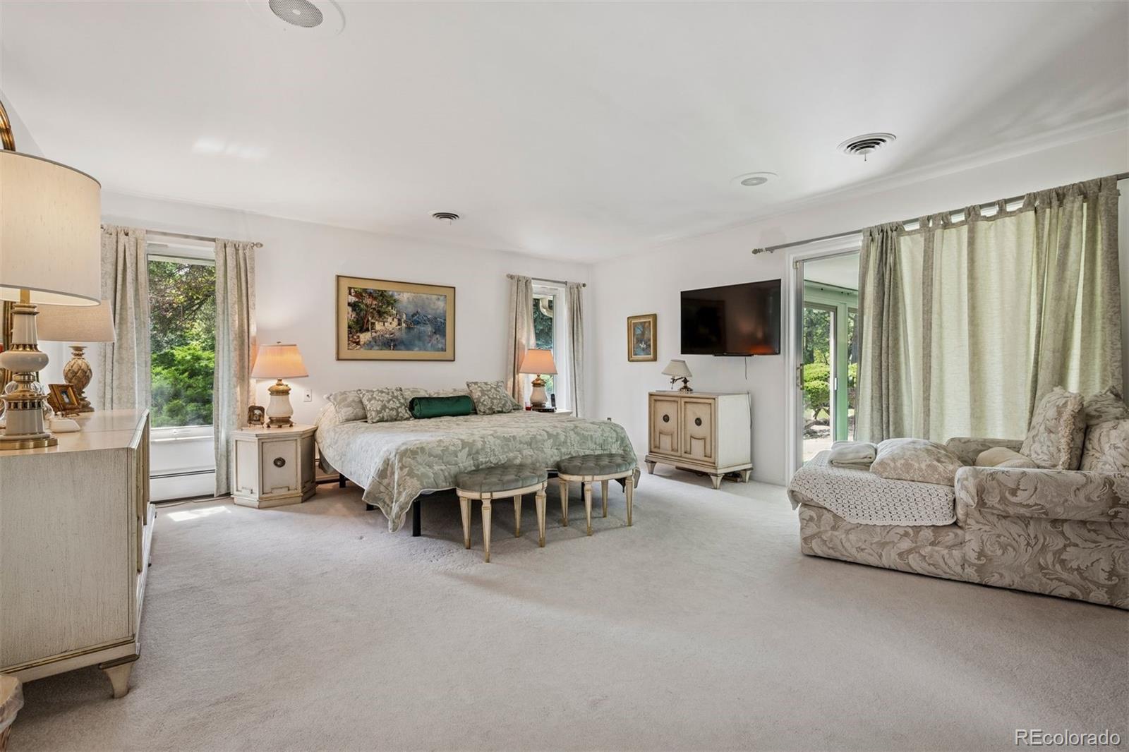 4290 Honey Locust Drive