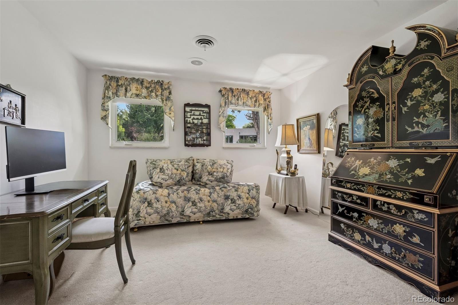 4290 Honey Locust Drive
