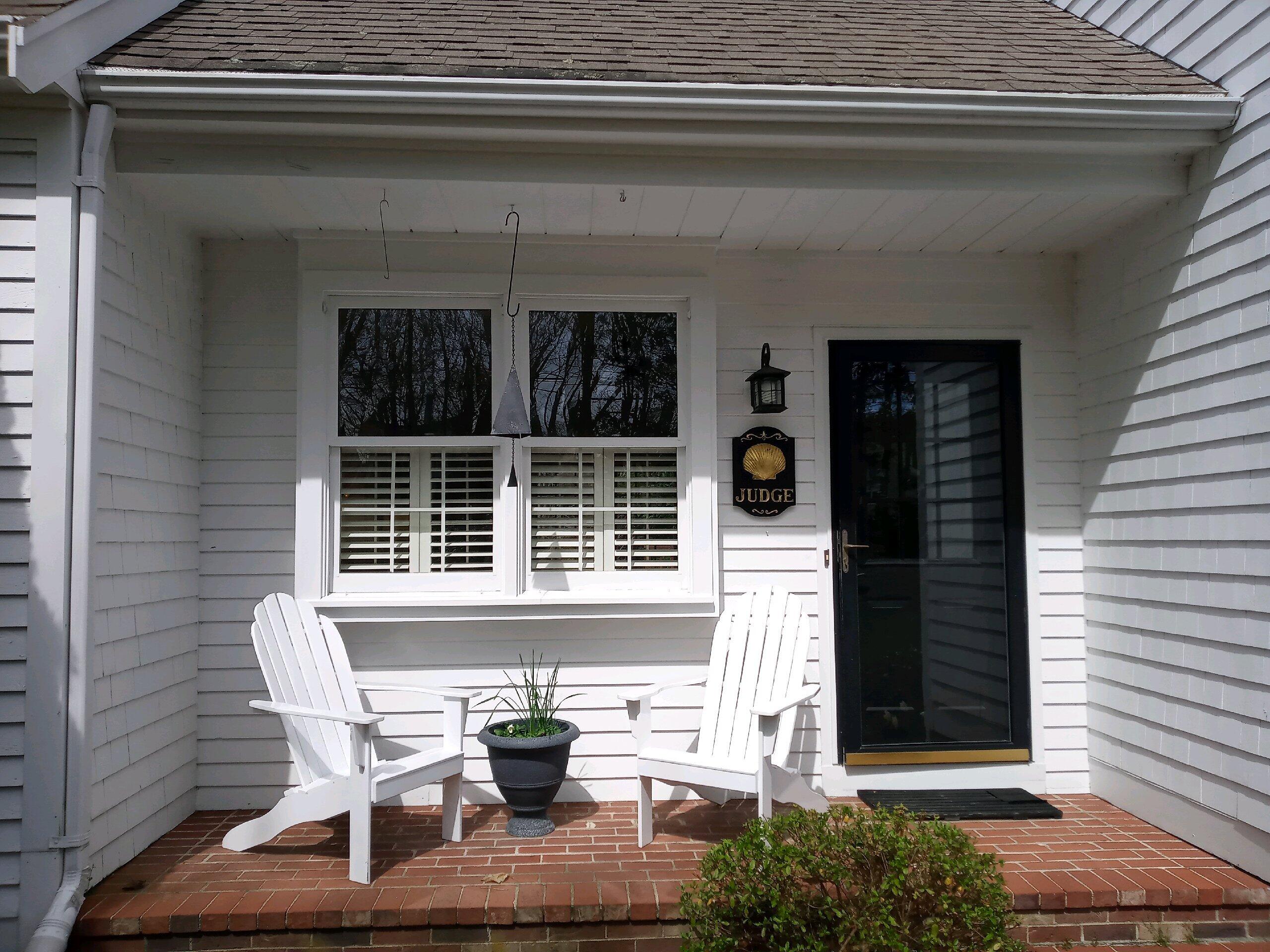 216 N Falmouth Highway