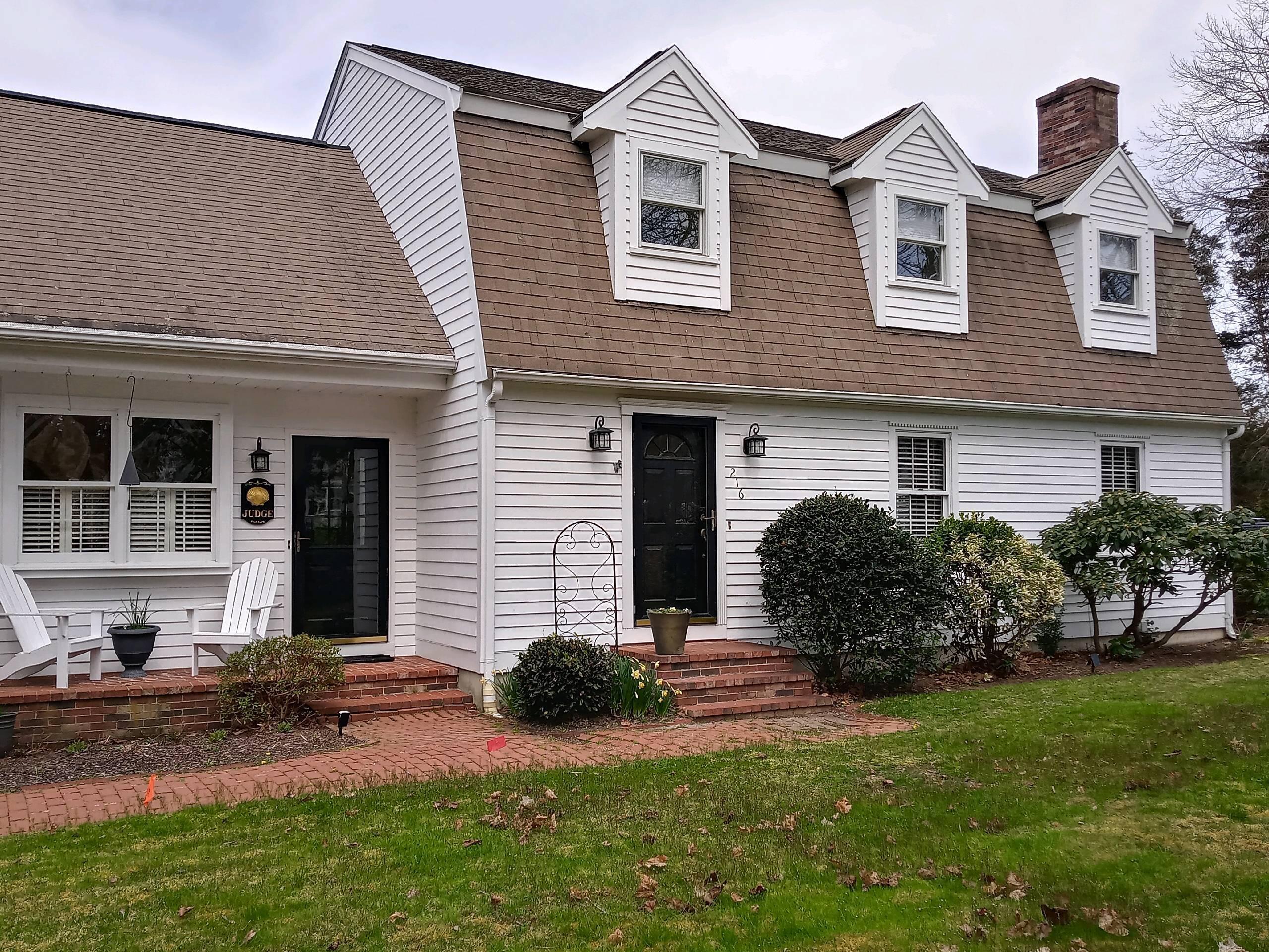 216 N Falmouth Highway
