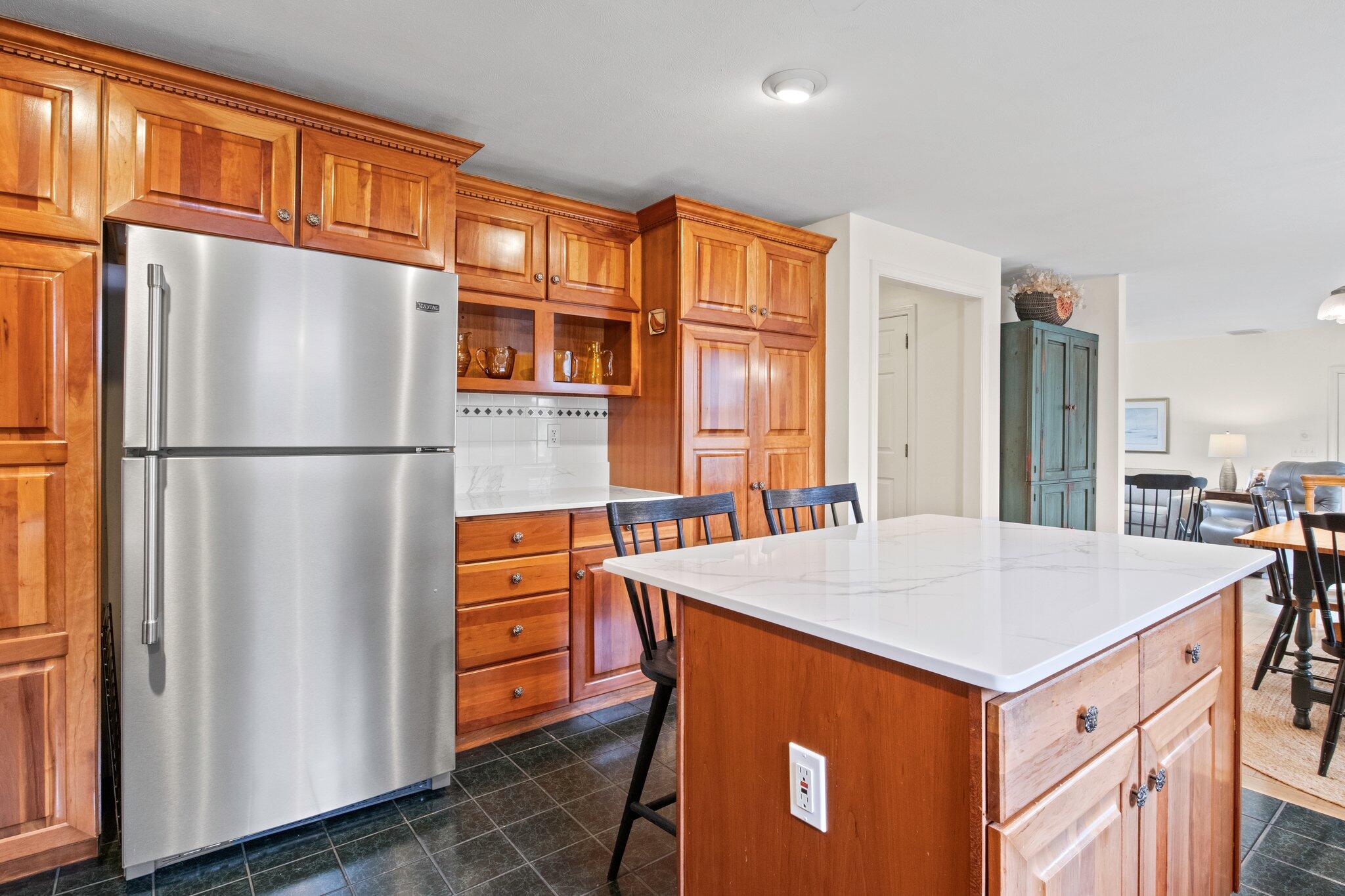 216 N Falmouth Highway