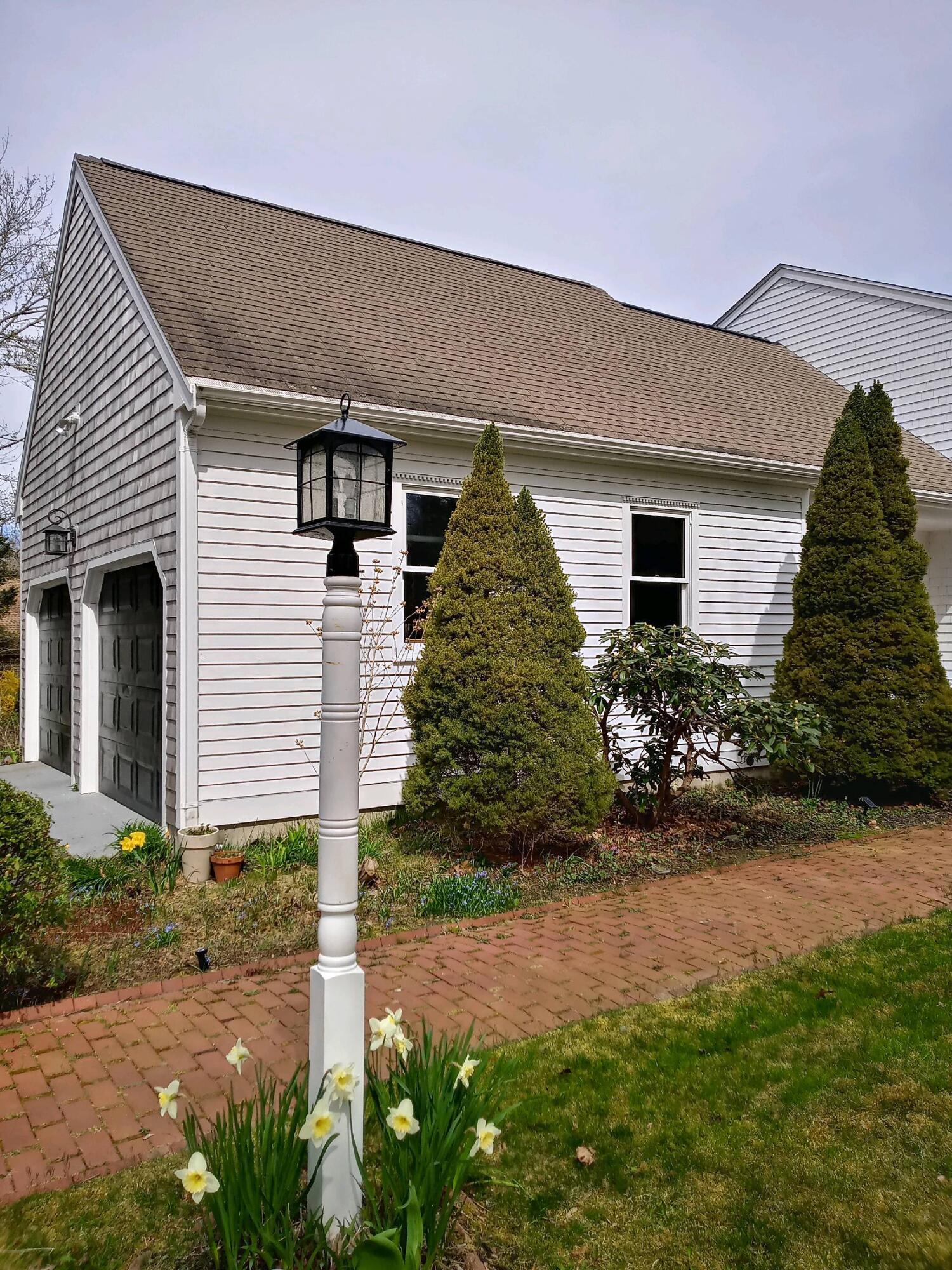 216 N Falmouth Highway