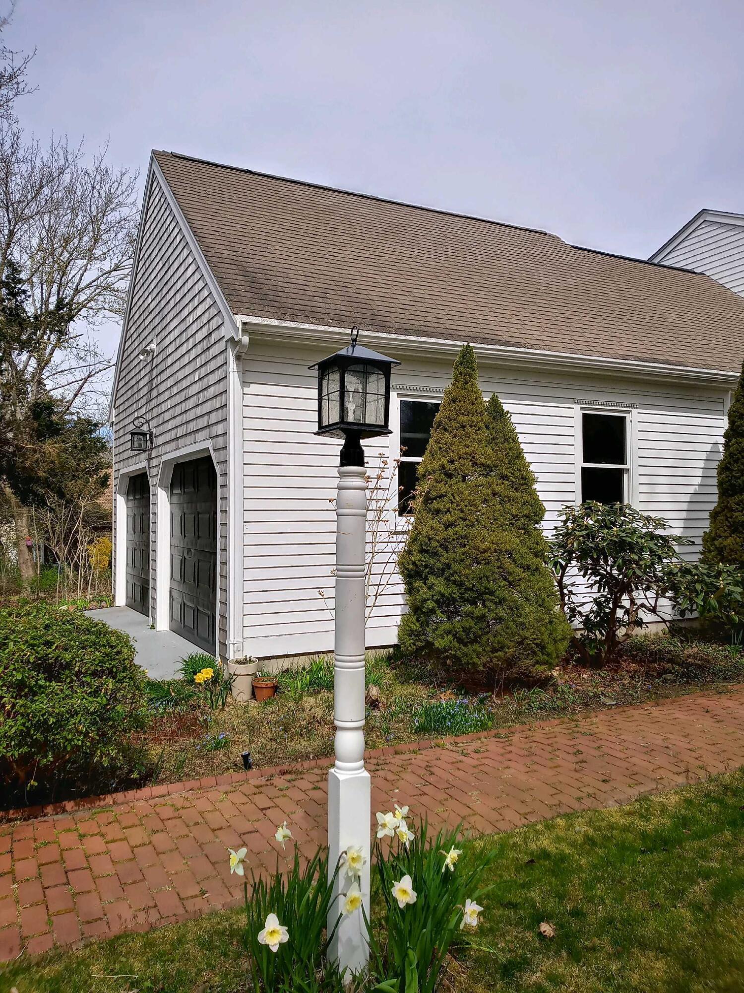 216 N Falmouth Highway