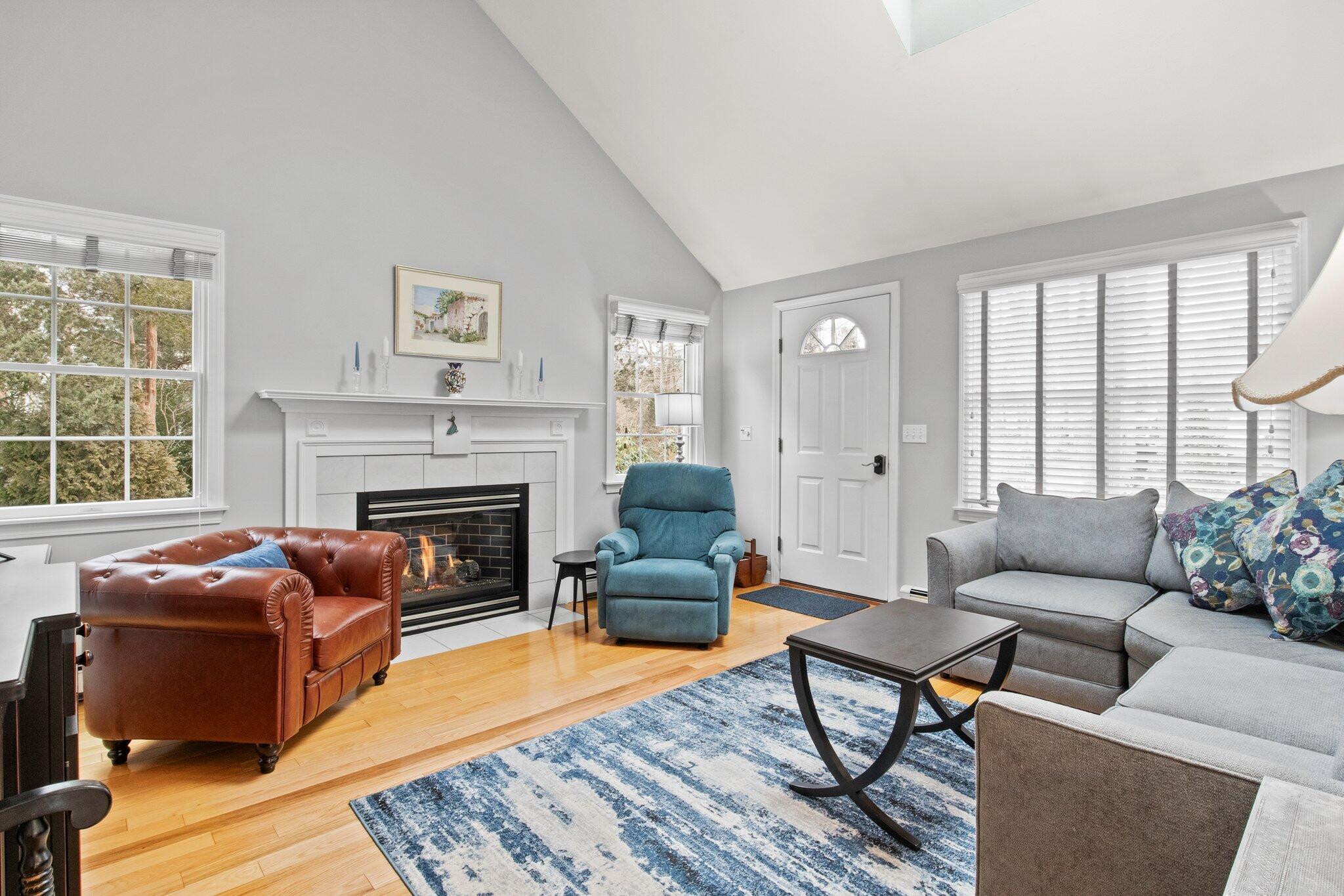 216 N Falmouth Highway