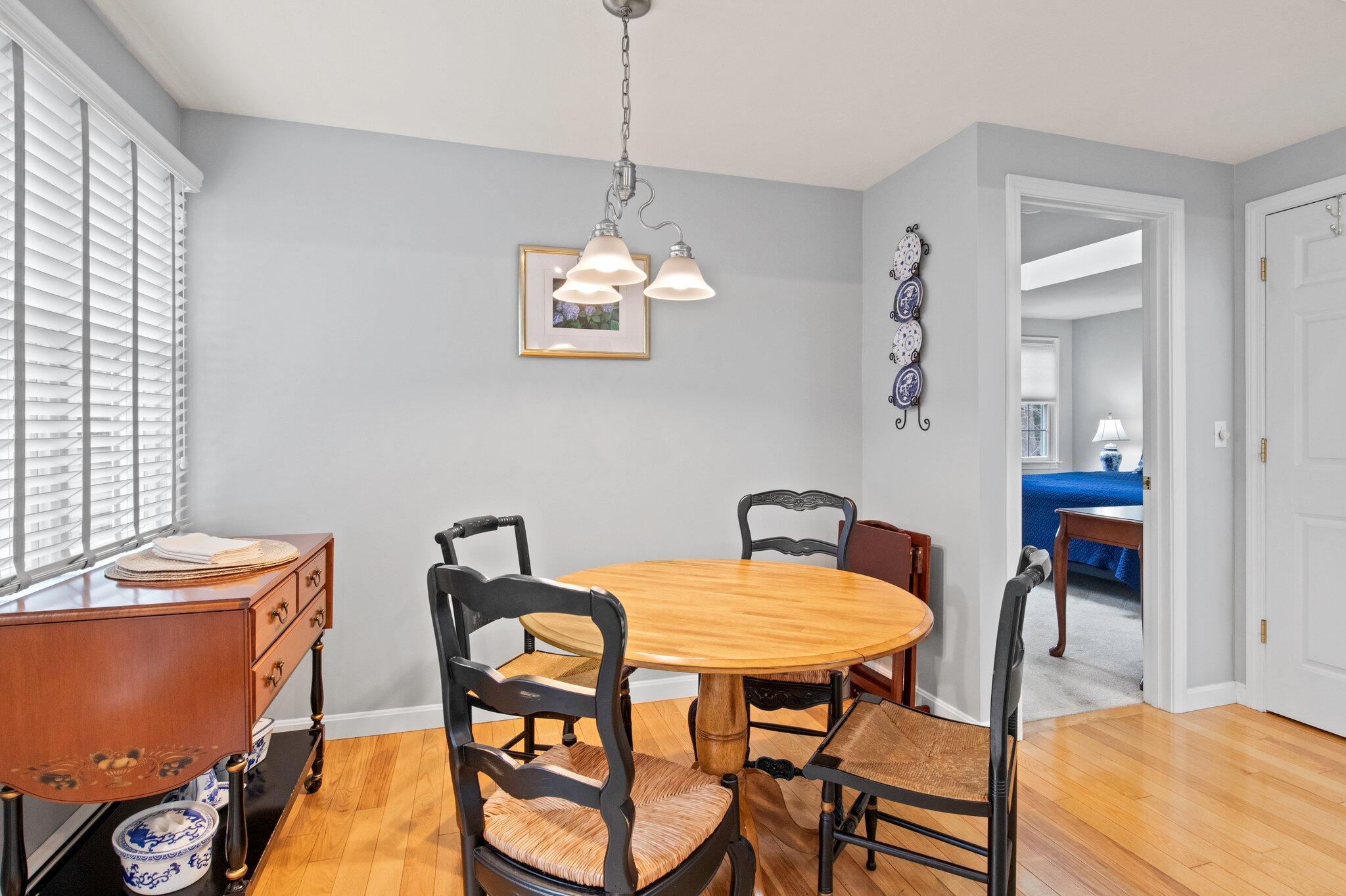 216 N Falmouth Highway