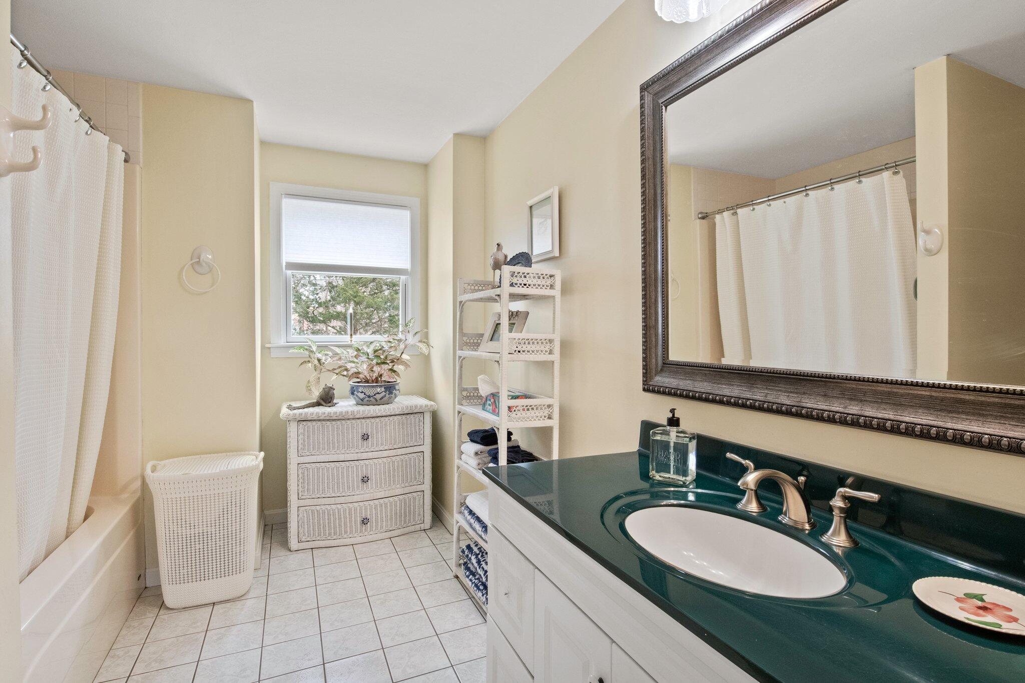 216 N Falmouth Highway