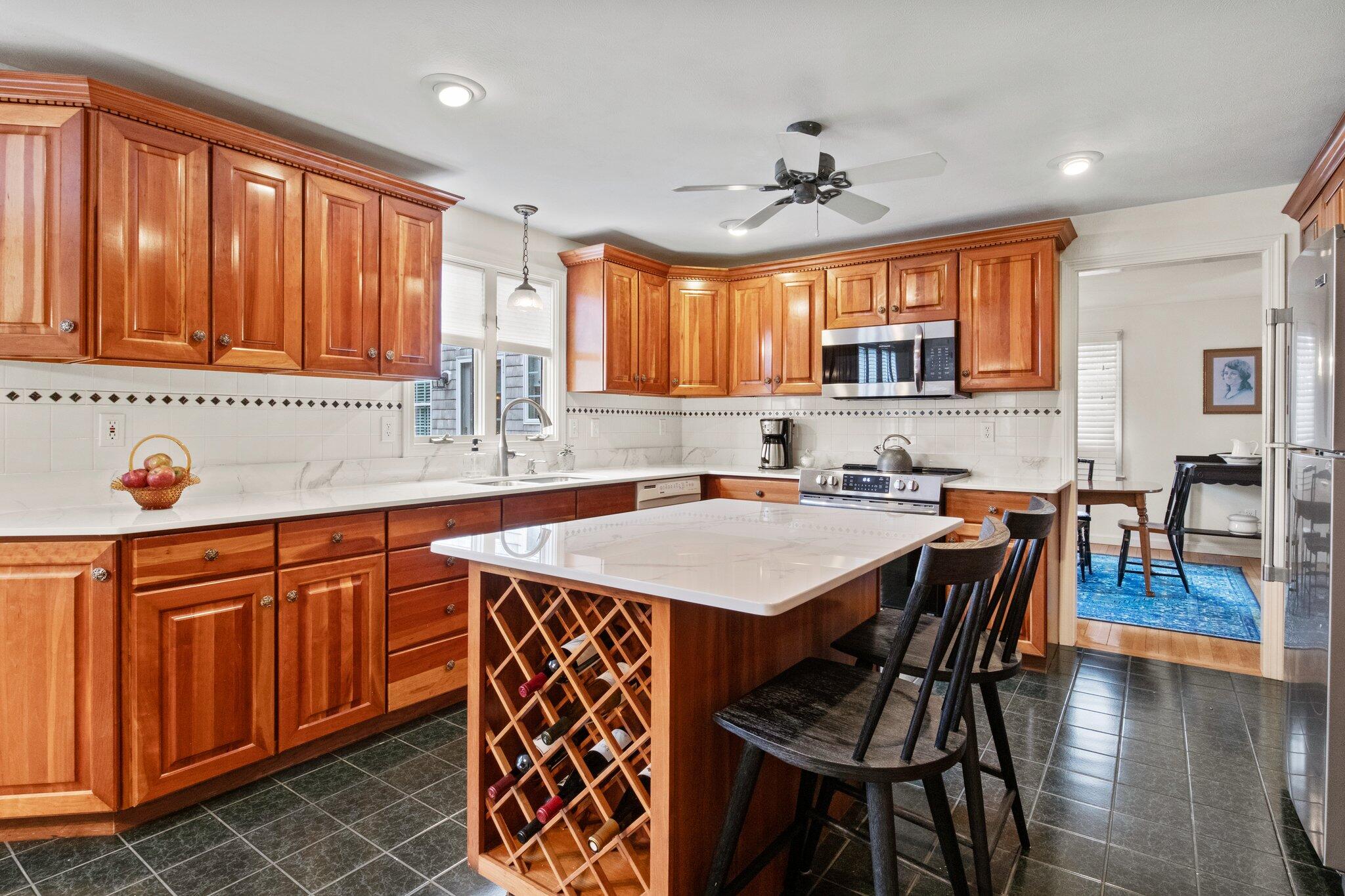 216 N Falmouth Highway