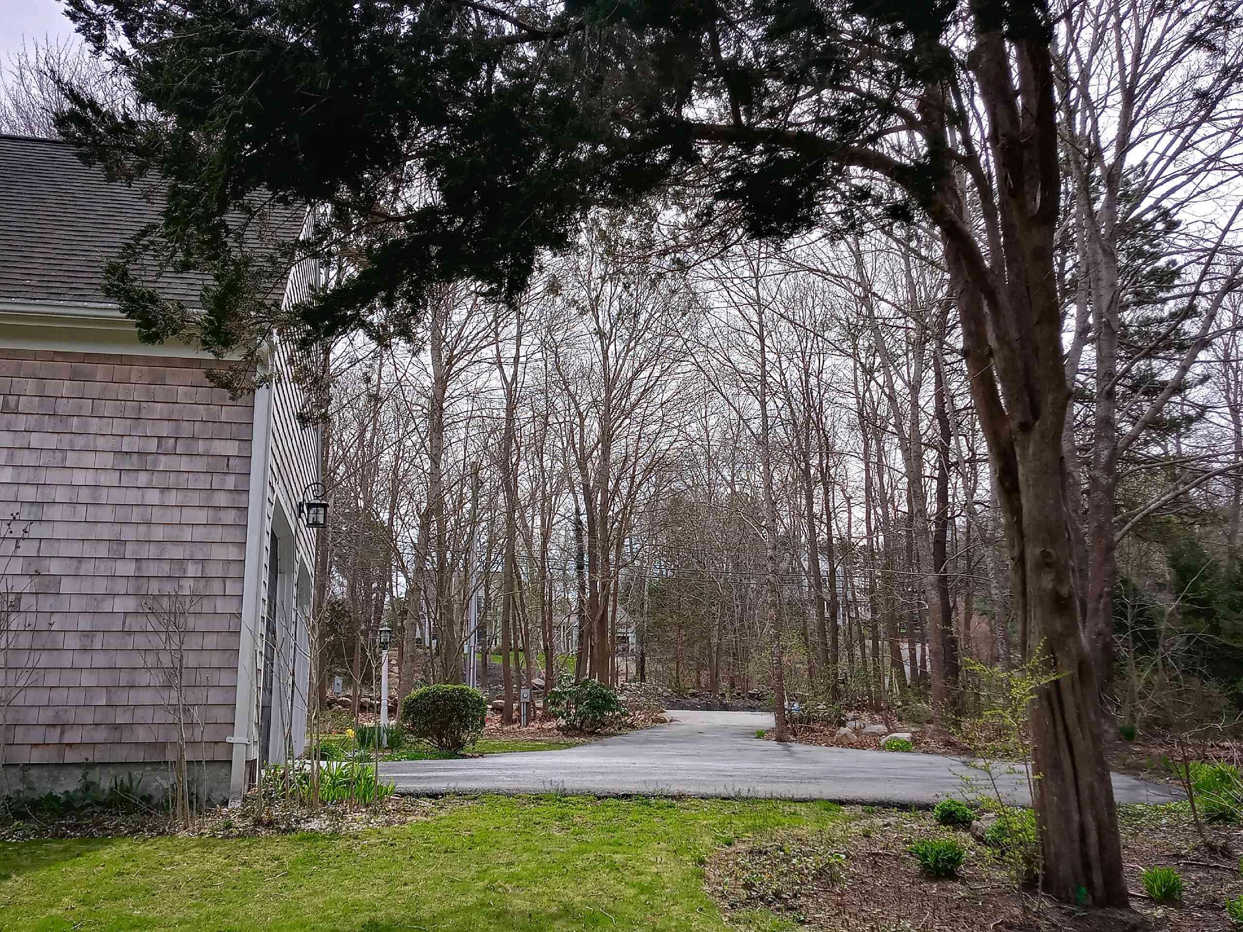 216 N Falmouth Highway
