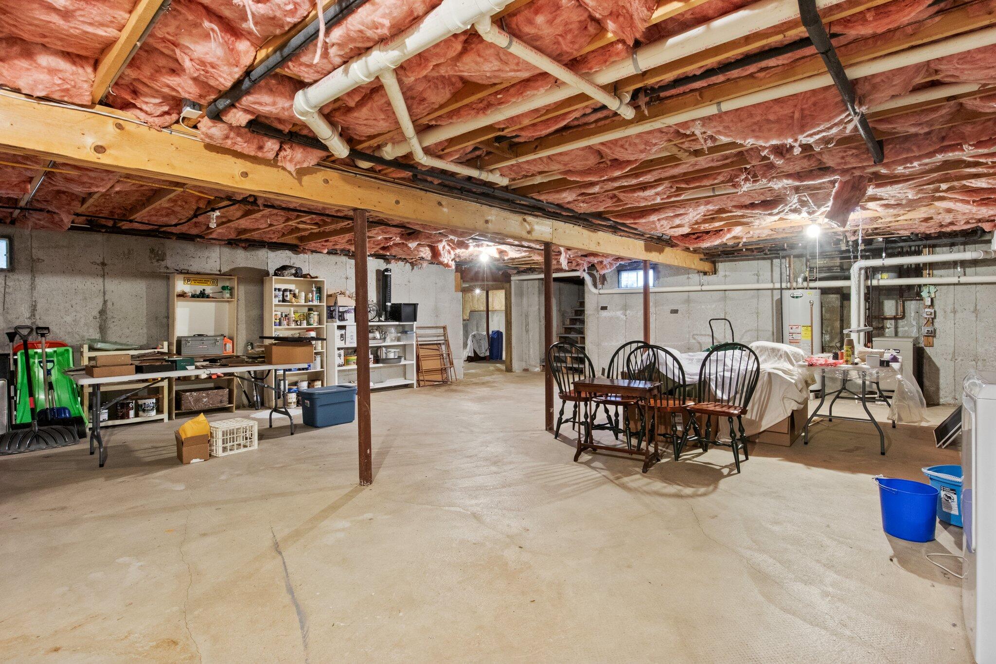 216 N Falmouth Highway